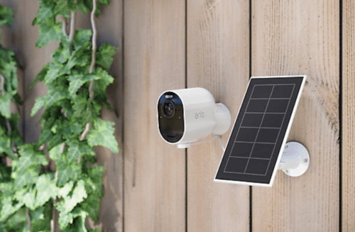 Camera Arlo : Quelle Caméra Arlo Choisir ? Guide Complet 2026 9 Arlo Caméra Solaire