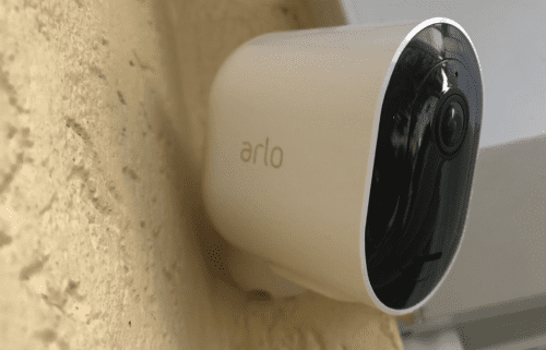 Camera Arlo : Quelle Caméra Arlo Choisir ? Guide Complet 2026 2 Avis Caméra Arlo Pro 4