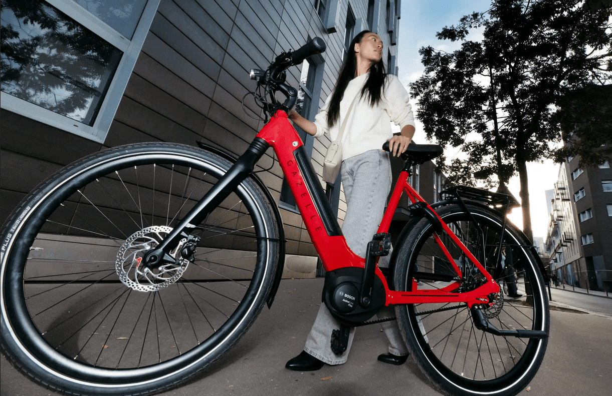 Comparatif des 5 meilleurs vélos électriques femme 2025 par morphologie
